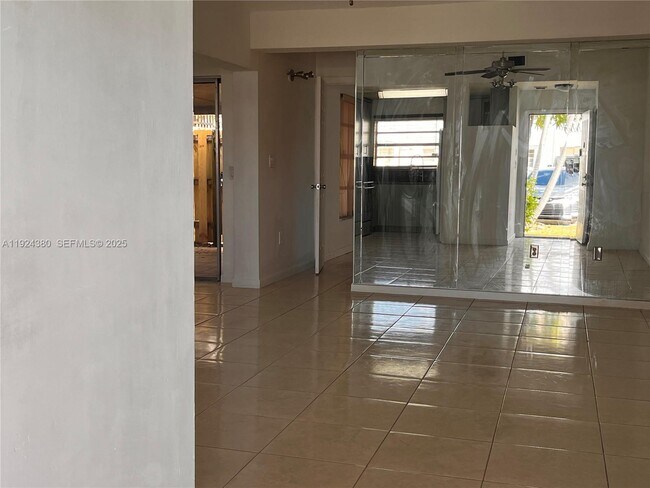 Building Photo - 819 NE 214th Ln