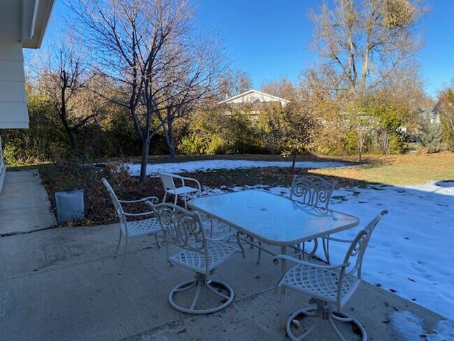 Building Photo - 11277 E Custer Pl
