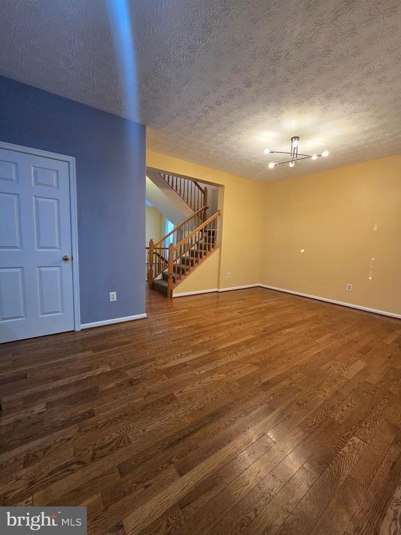 Building Photo - 160 Leeds Creek Cir