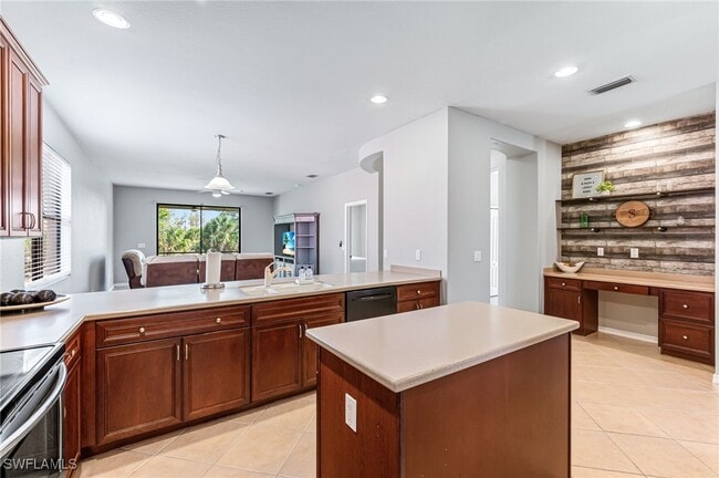 Building Photo - 12154 Country Day Cir