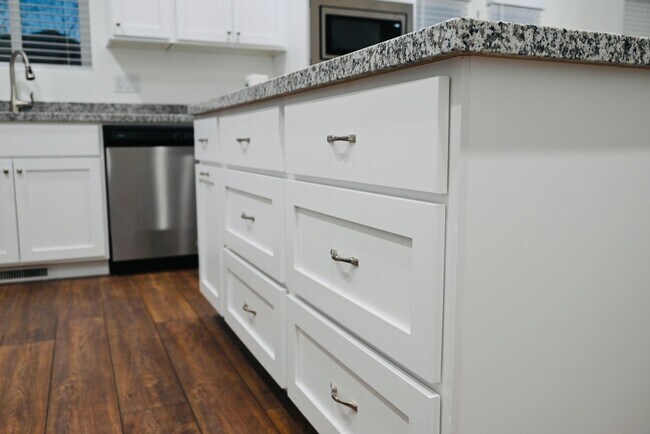 Building Photo - Beautiful South Jordan Home for rent!