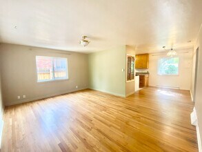 Building Photo - 6 Month lease special, $200/mo off per month! Priced at $1795 after discount. Cute House For Rent...
