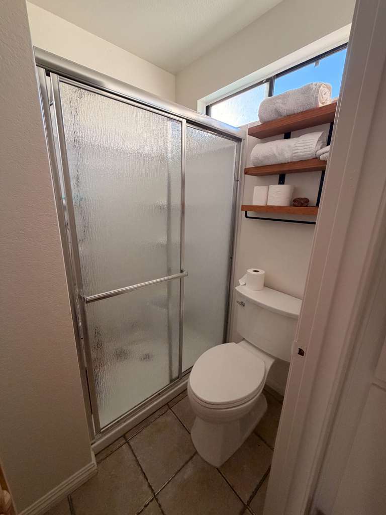 MASTER BATHROOM #3 - UPSTAIRS - 2118 Obarr Pl