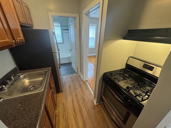 Interior Photo - 74 WEBSTER ST NE