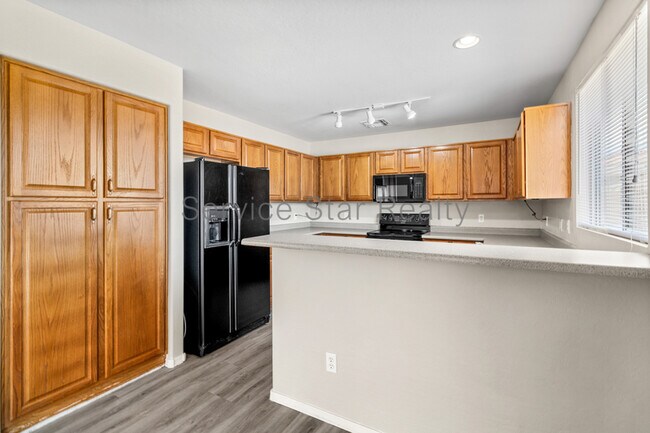 Building Photo - 12106 N 130th Dr