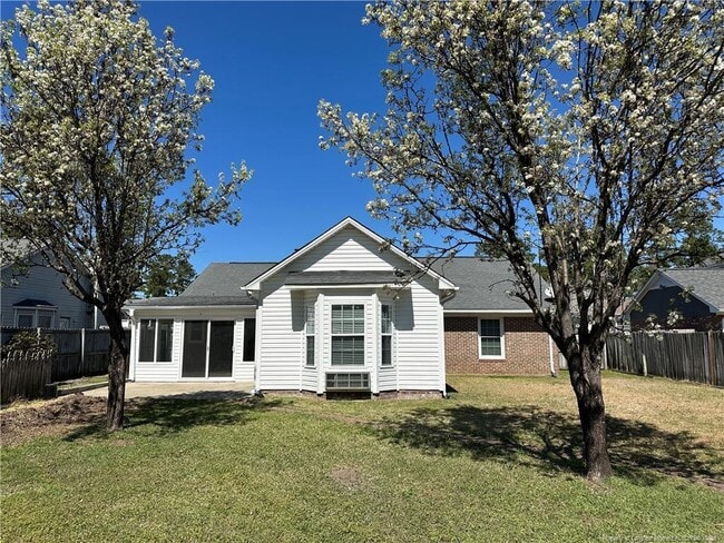 Building Photo - 6413 Brookshire St