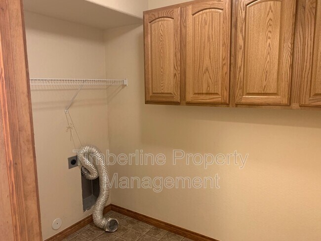 Building Photo - 15581 Lacuna Dr