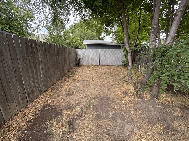 Building Photo - 436-436 S 800 W