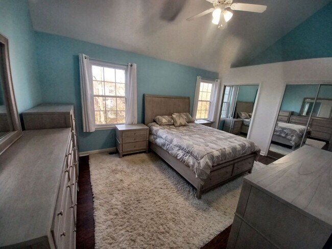 Building Photo - 8028 Valleys Crest Ct