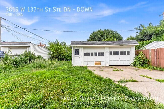 Building Photo - 3819 W 137th St
