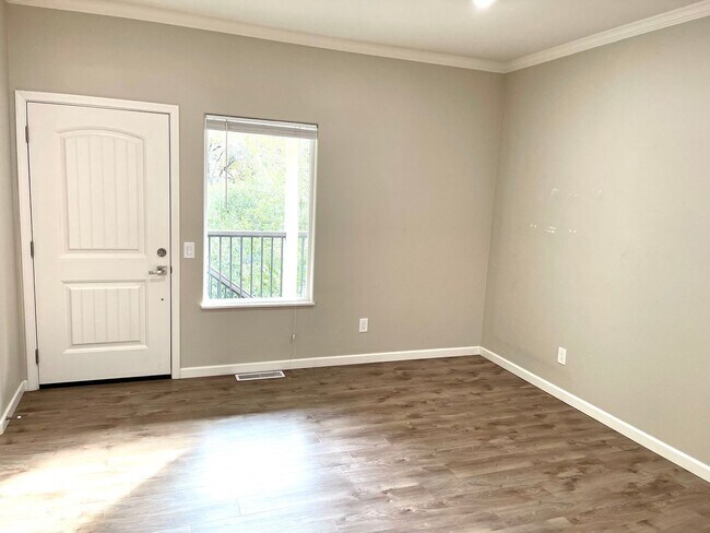 Building Photo - Three bedroom home with upgrades in Forestville!
