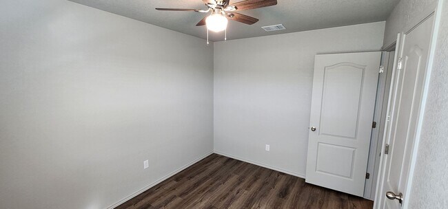 Building Photo - 3 Bedroom 2 Bath Duplex in Copperas Cove V...