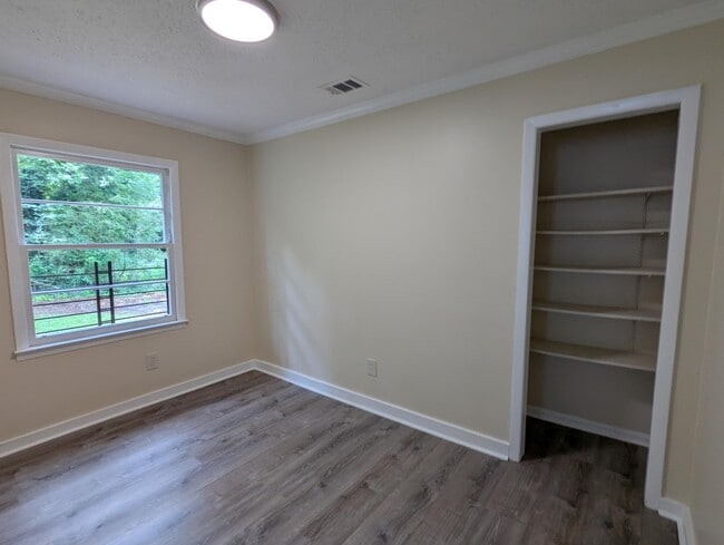 Building Photo - 2820 Argyle Dr NW