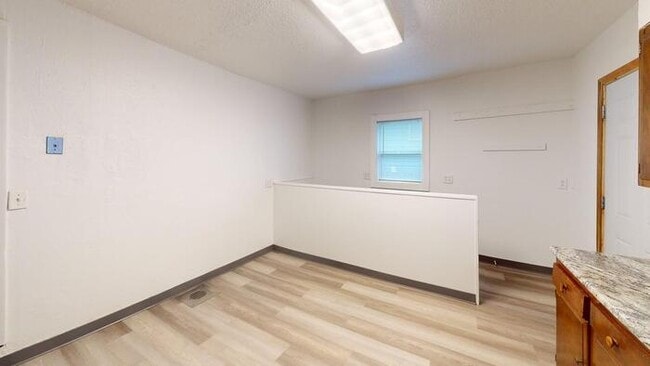 Building Photo - 630 3rd Ave SE