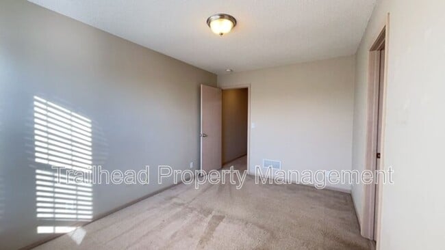 Building Photo - 4419 NE 83rd St