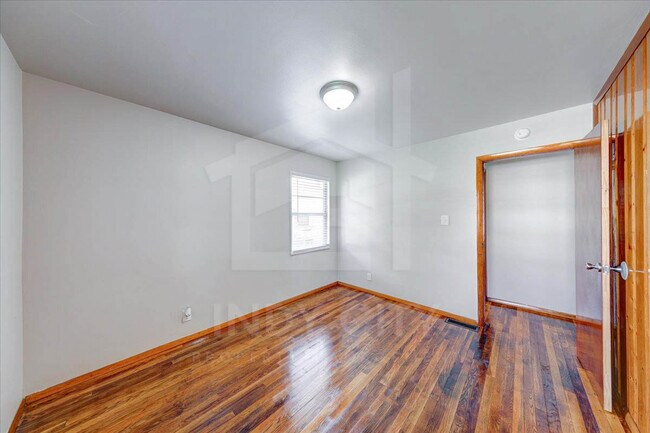Building Photo - 3325 N Riley Ave