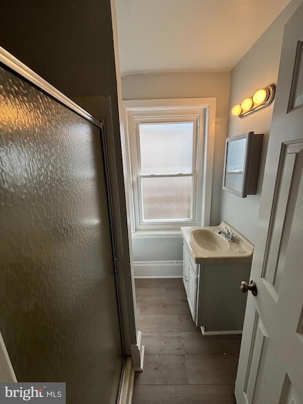 Building Photo - 318 E Marshall St