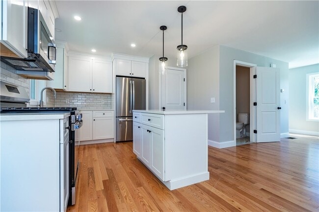 Building Photo - 83 Cadora Ave