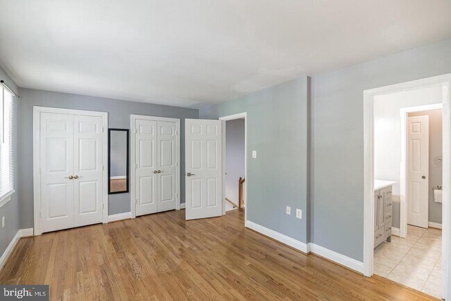 Building Photo - 14081 Fallbrook Ln