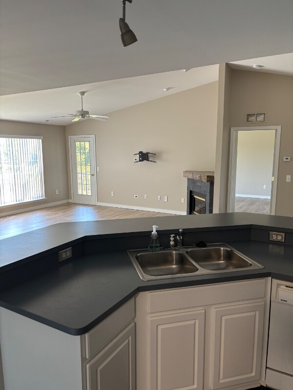 Building Photo - 1 Adler Park Dr W