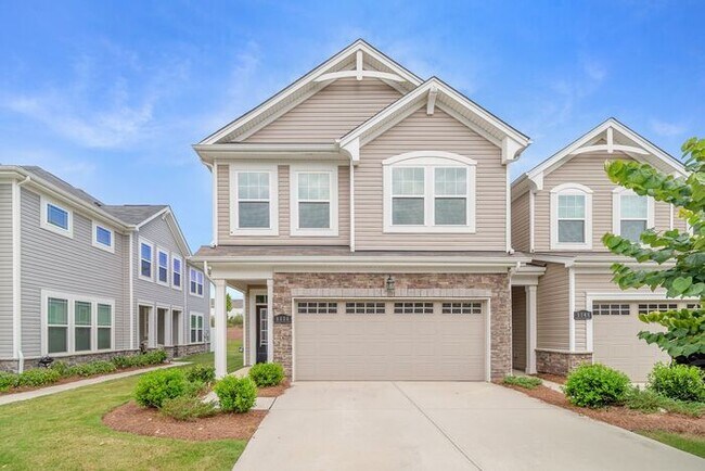 Building Photo - Modern Comfort, Effortless Living & Unbeatable Convenience in Northfield Crossing 3BR/2.5BA, 2 Ca...