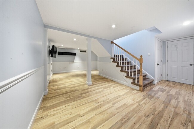 Building Photo - 7 Sherborne Cir