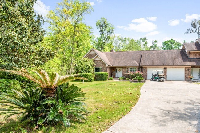 Building Photo - Everything included in rent price!! All ut...