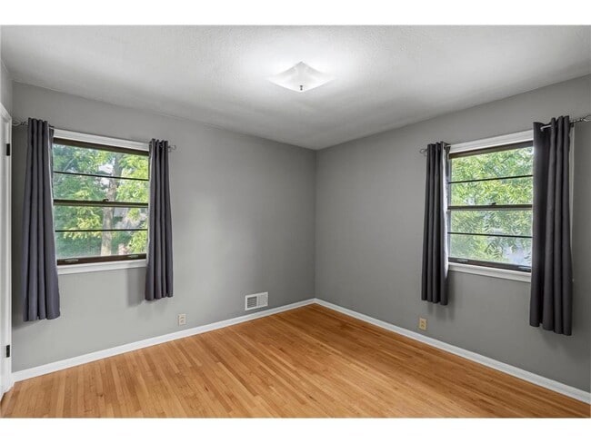 Building Photo - 1435 Englert Rd