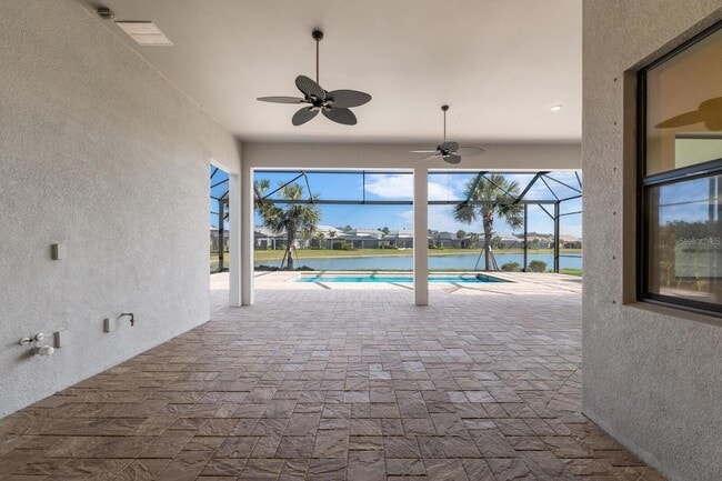 Building Photo - 712 Sigsbee Loop