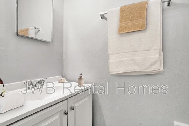 Building Photo - 2859 Yellow Pine Ct