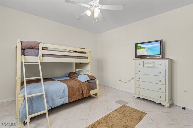 Building Photo - 15571 Bellamar Dr