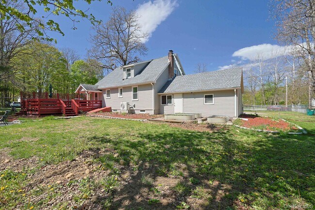 Building Photo - 1604 NY-9G