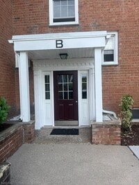 Building Photo - 565 Grove St