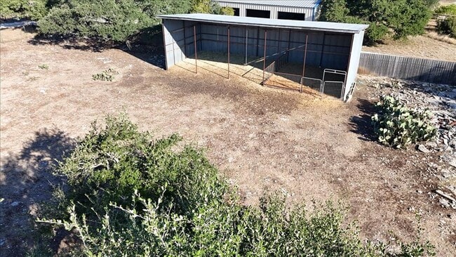 Building Photo - 2501 Lone Man Mountain Rd