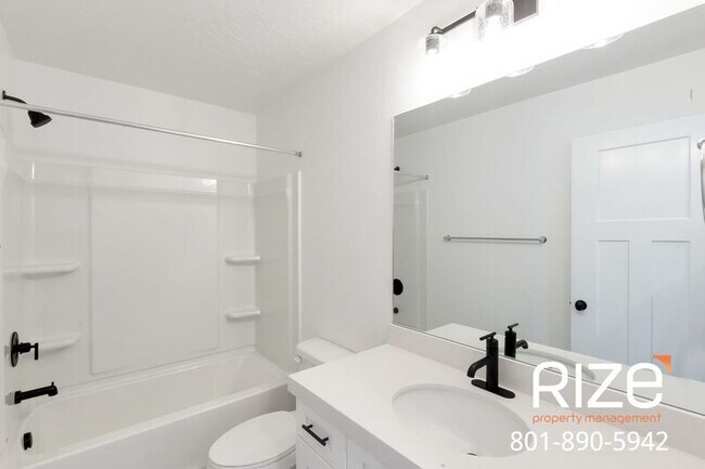 Building Photo - 3953 S Mill Farm Ln