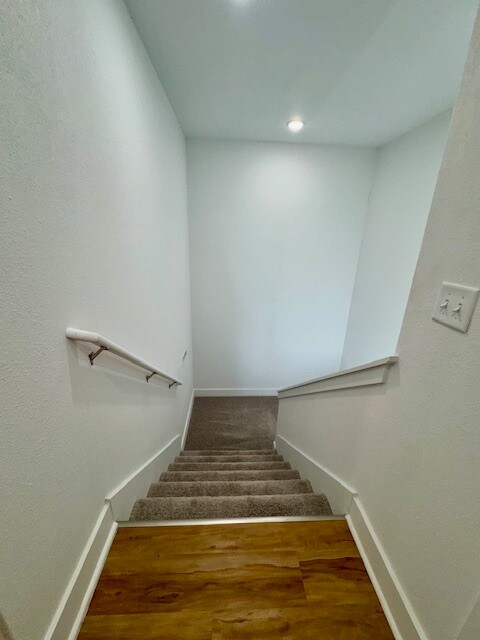 Building Photo - 1204 Nedra Dr