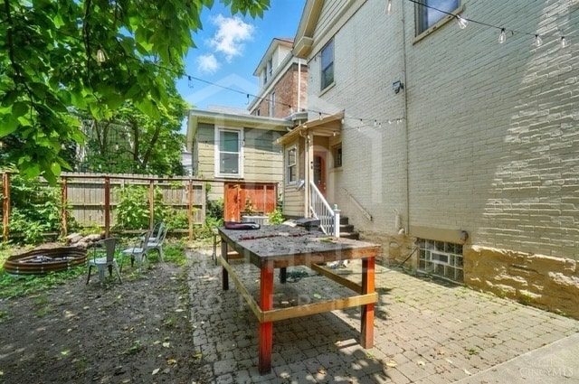 Building Photo - 2319 Victor St