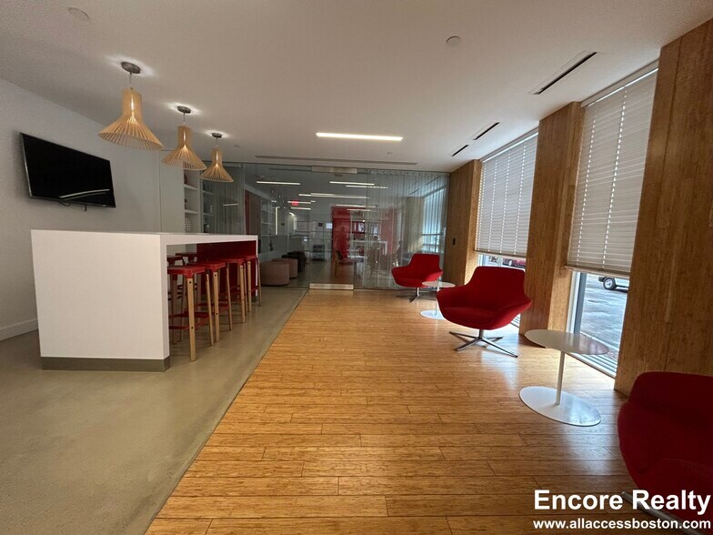 Building Photo - 65 Brainerd Rd