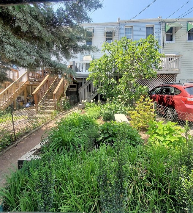 Building Photo - Charming 2 BR/1BA townhome in historic Hampden