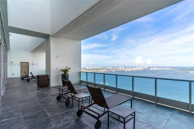 Building Photo - 1331 Brickell Bay Dr
