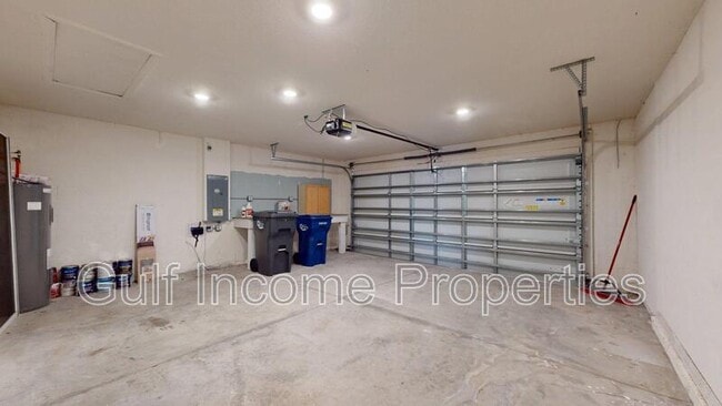 Building Photo - 10807 Norman Pl