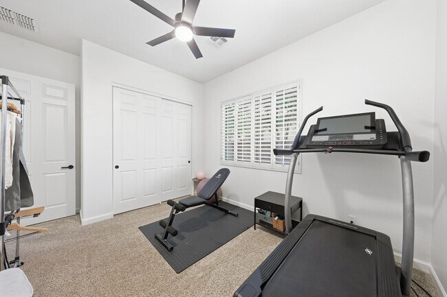 Building Photo - 6570 S Bogle Ave