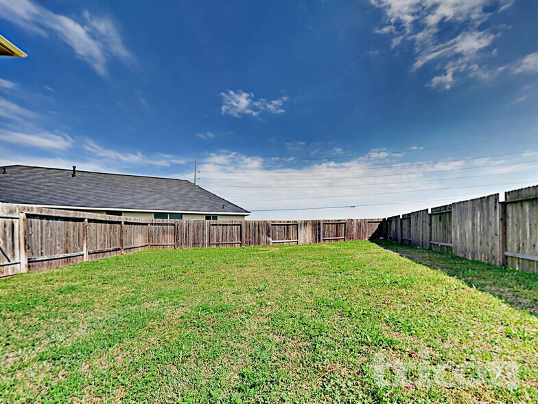 Building Photo - 21407 Jamals Way