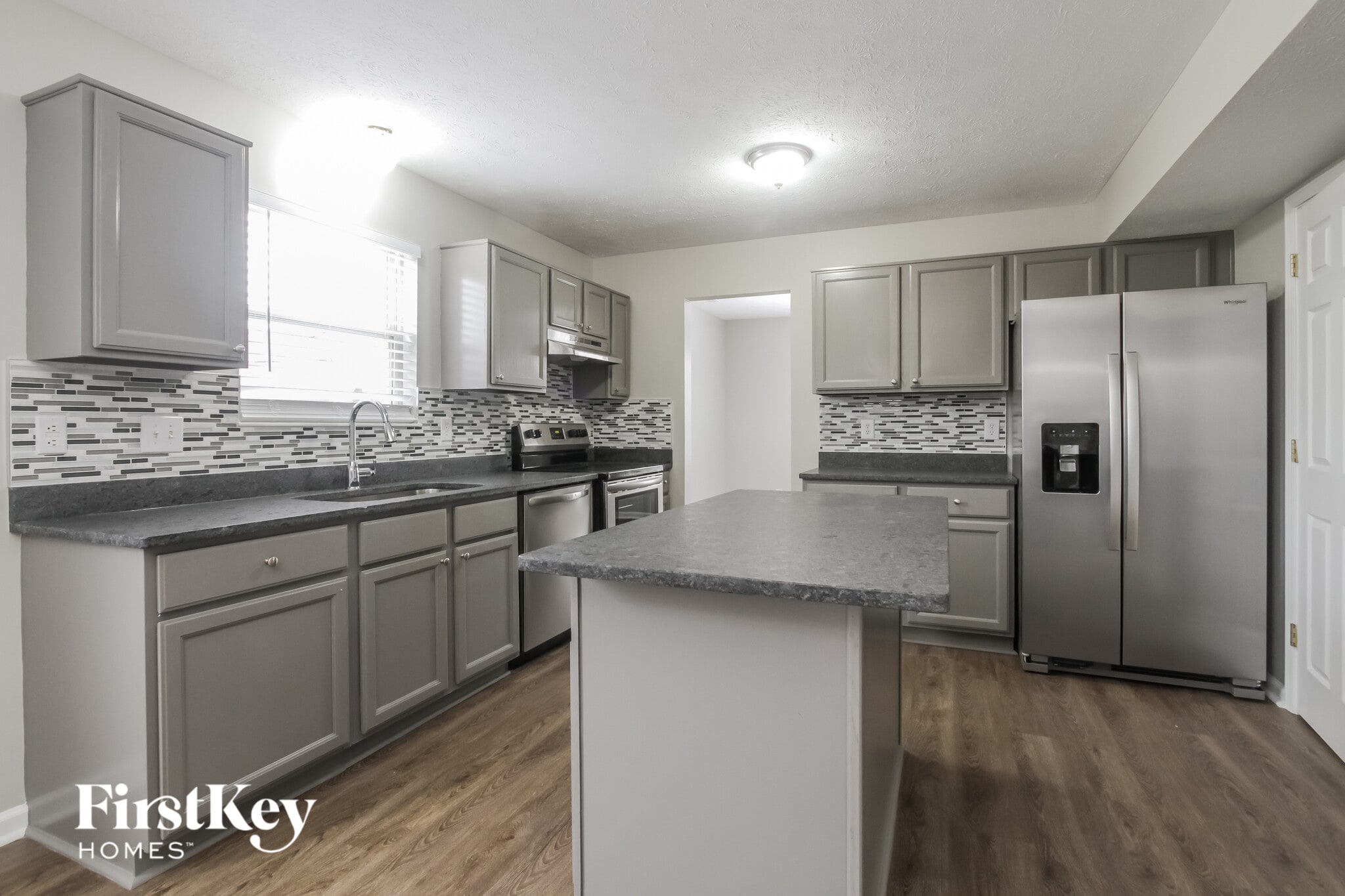 Building Photo - 6250 Twyckenham Dr