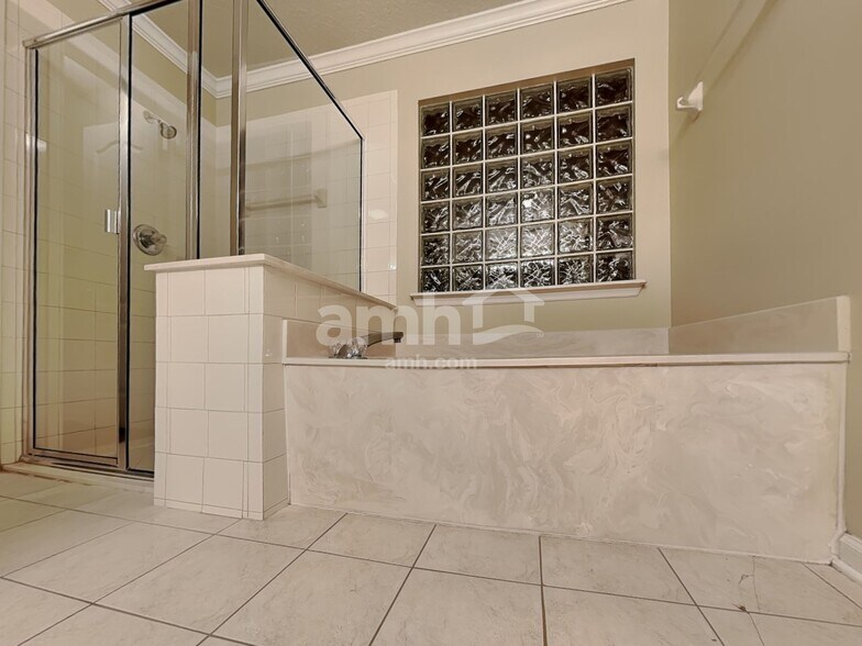 Building Photo - 12275 Captiva Bluff Rd