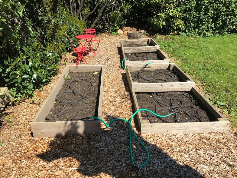 Building Photo - 6005 NE Failing St