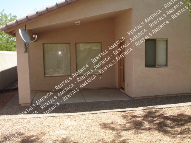 Building Photo - 17463 W Rock Wren Ct