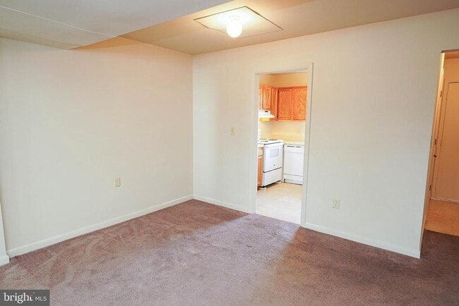 Building Photo - 738 Hemlock St