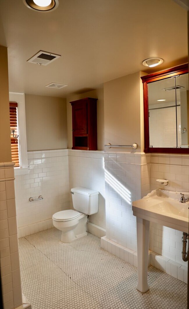 Building Photo - Stunning Historic Estate + In Ground Pool + Private Carriage House + Chef's Kitchen + Two Car Garage