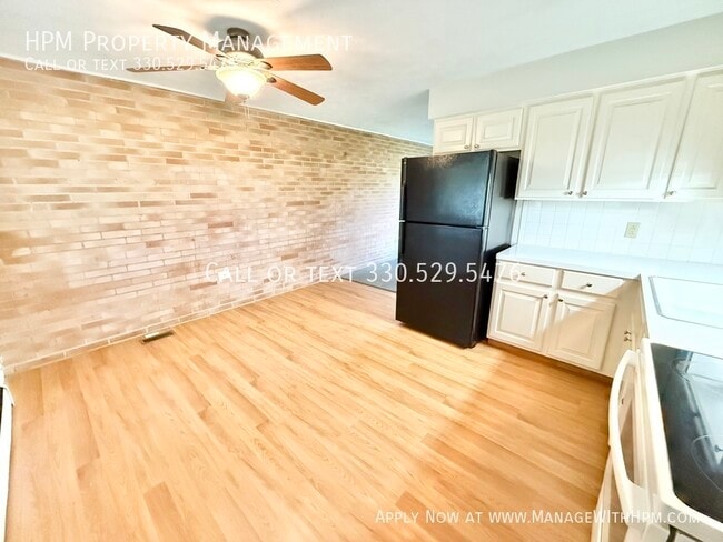 Building Photo - 3346 Highland Park